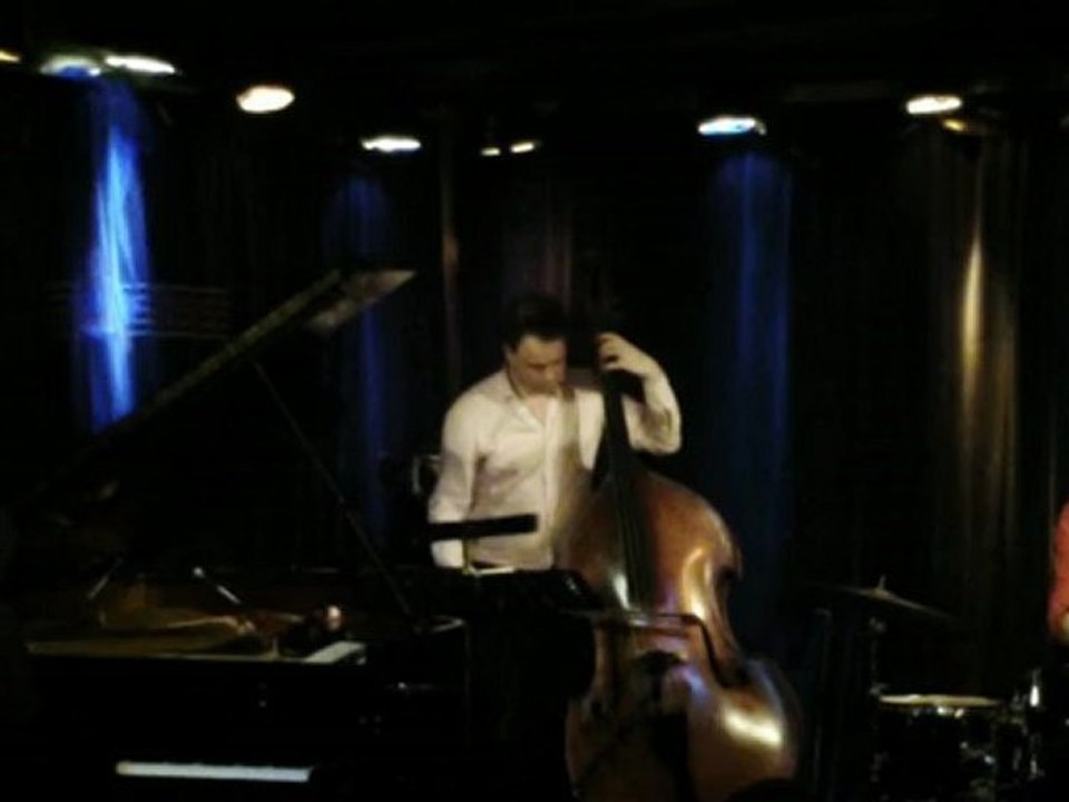 amine mesnaoui-piano+jan roder-bass+max andzrejewski-drums@a-trane, berlin 2012