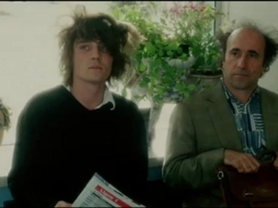 ENSEMBLE NOUS ALLONS VIVRE UNE TRES, TRES GRANDE HISTOIRE D'AMOUR - Teaser VF