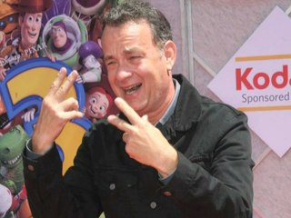 Tom Hanks In Talks To Play Walt Disney - Hollywood News