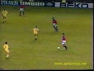 Eric Cantona - Goal Vs Galatasaray 3 - 3