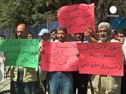 Kofi Annan visits Syria refugees in southern Turkey