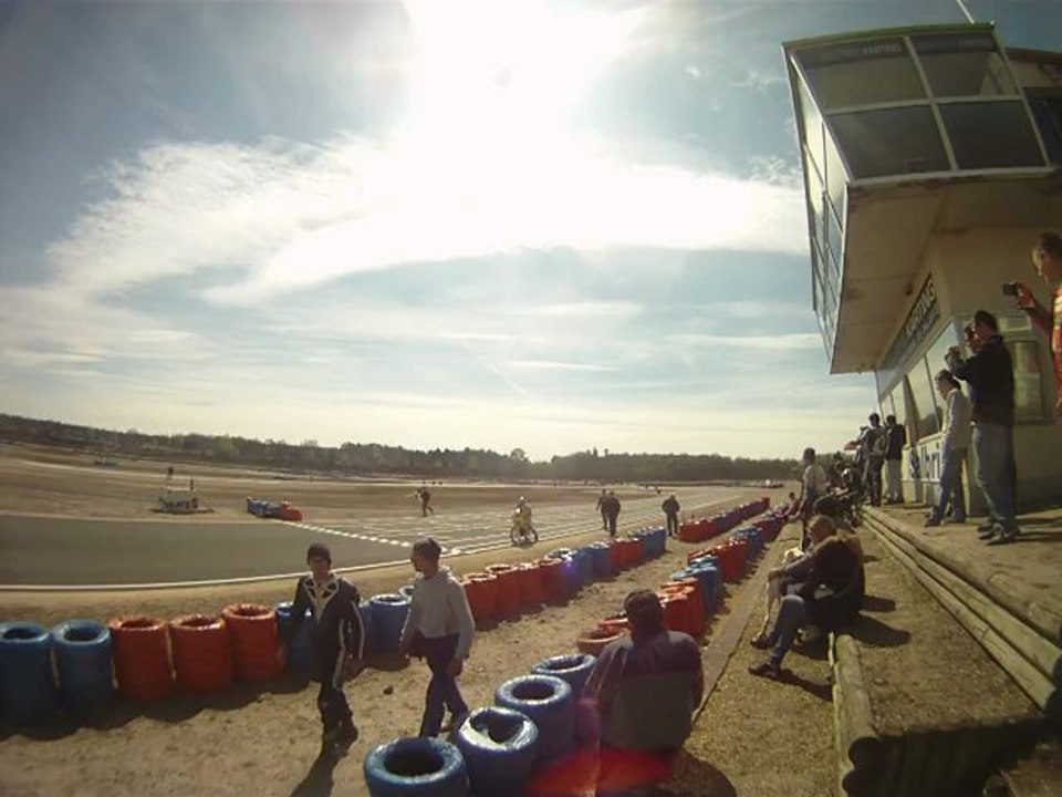 départ 6h endurance scooterpower 2012