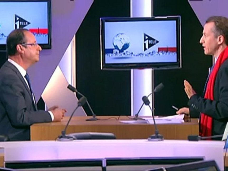 François Hollande invité de Christophe Barbier sur i>Télé le 10 avril