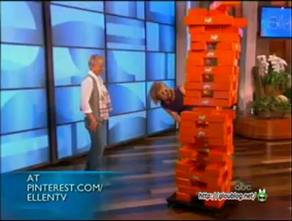 Ellen And Alison Sweeney Play Giant Jenga Apr 10 2012