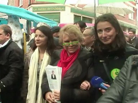 A Hénin-Beaumont, Eva Joly s'en prend à Le Pen et à son discours