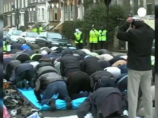 UK can extradite radical cleric Abu Hamza to US, rights...