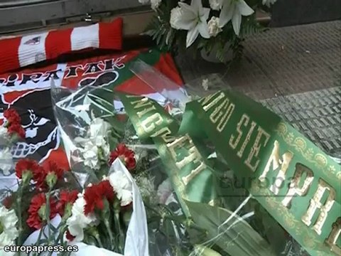 Bilbaínos recuerdan al joven fallecido tras partido