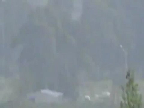 فري برس حمص قصف عنيف على كافة احياء حمص 10 4 2012 ج4