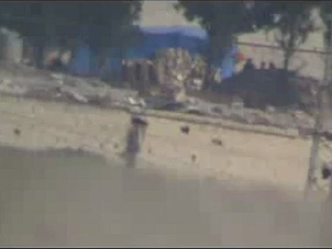 فري برس حمص ظهور عدد من شبيحة النظام على حاجز في حي البياضة