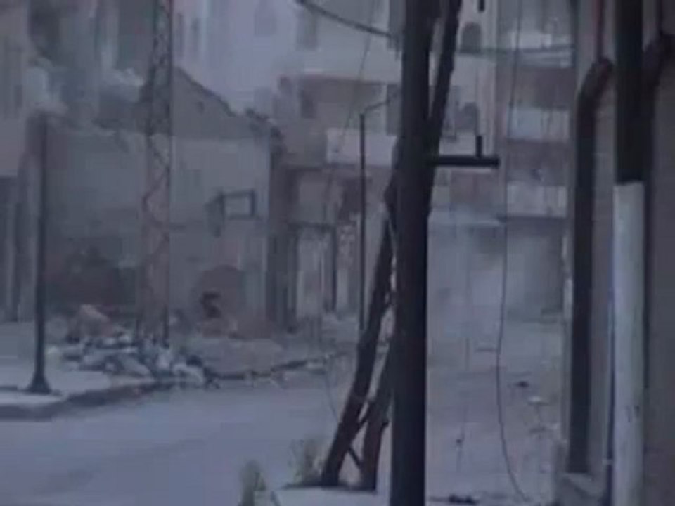 فري برس حمص جورة الشياح قصف حي بتشيلكا على المنازل  10 4 2102