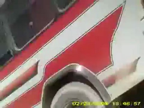 فري برس حلب تجمع احرار جامعة حلب كلية الاداب اطلاق قنابل مسيلة لدموع10 4 2012 ج2