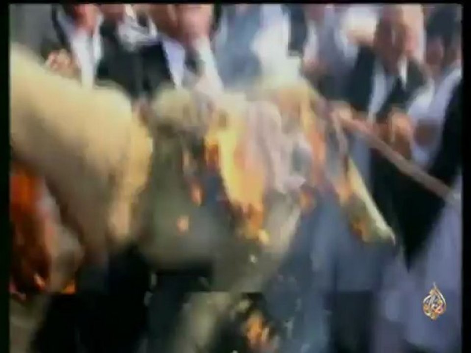 مصادمات بين الشرطة ومحامين احتجوا على ترشح مشرف