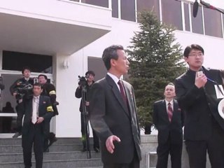 Coreia do Norte abastece foguete