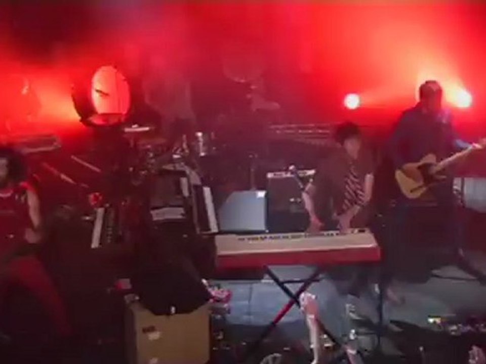 "Helicopter" par General Elektriks sur la scène du festival Chorus