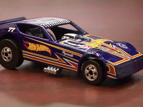 CGR Garage - PLYMOUTH ARROW FUNNY CAR Hot Wheels review