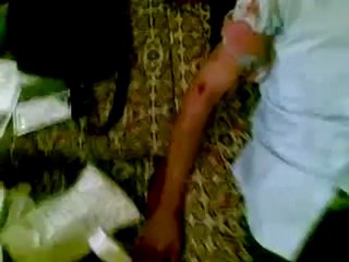 فري برس درعا الكرك الشرقي  احدى الاصابات  في اقتحام اليوم 11 4 2012