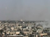 فري برس حمص  لحظة سقوط الصواريخ على منازل المدنيين وإنتهاك لهدنة عنان حمص حي الخالدية 11 4 2012