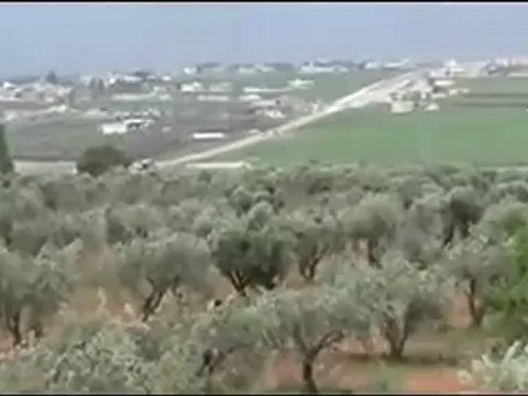 فري برس حلب انتشارالدبابات عند مدخل و مححيط مدينة اعزاز 11 4 2012