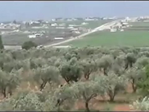 فري برس حلب انتشارالدبابات عند مدخل و مححيط مدينة اعزاز 11 4 2012