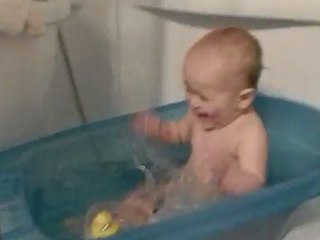 Dans mon bain  10 mois