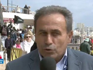 Courses de chevaux sur la plage