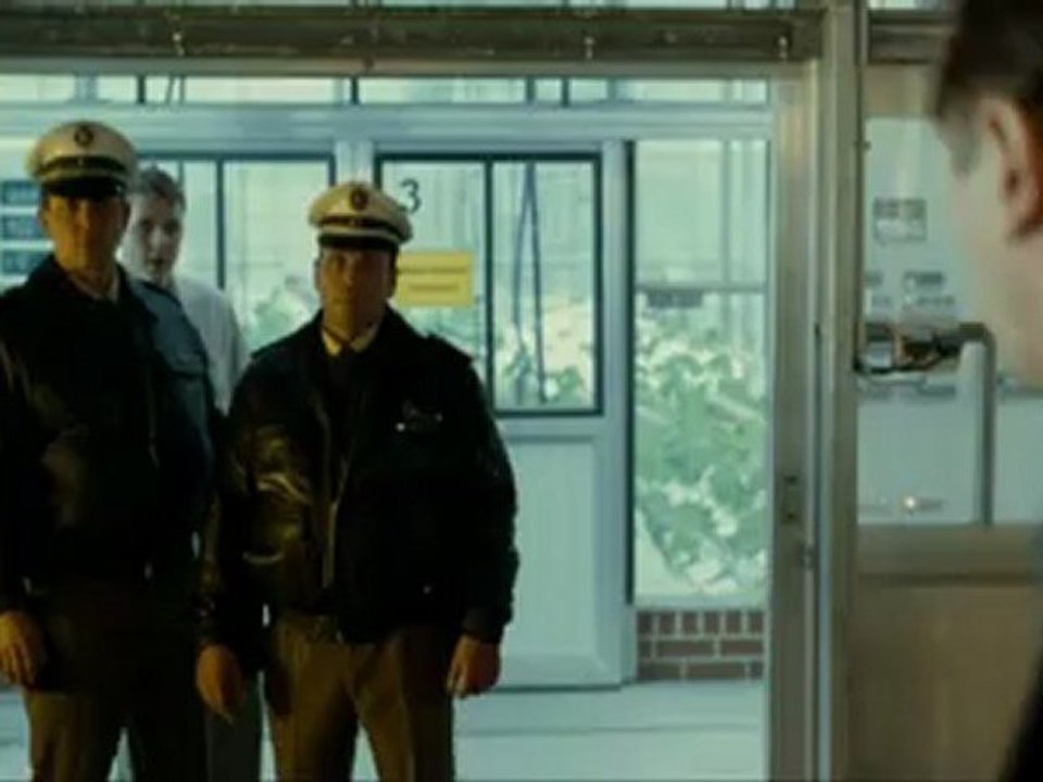 SANS IDENTITE - Bande-annonce VO