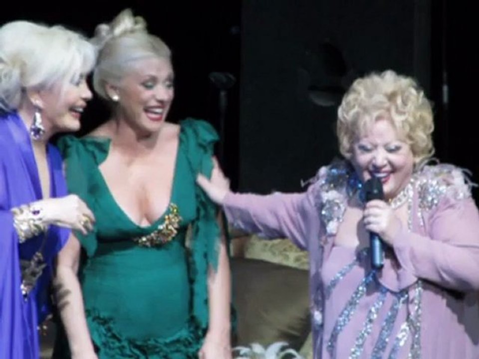 Seçil Heper    "Mehtaplı Gecelerde Hep Seni Andım"