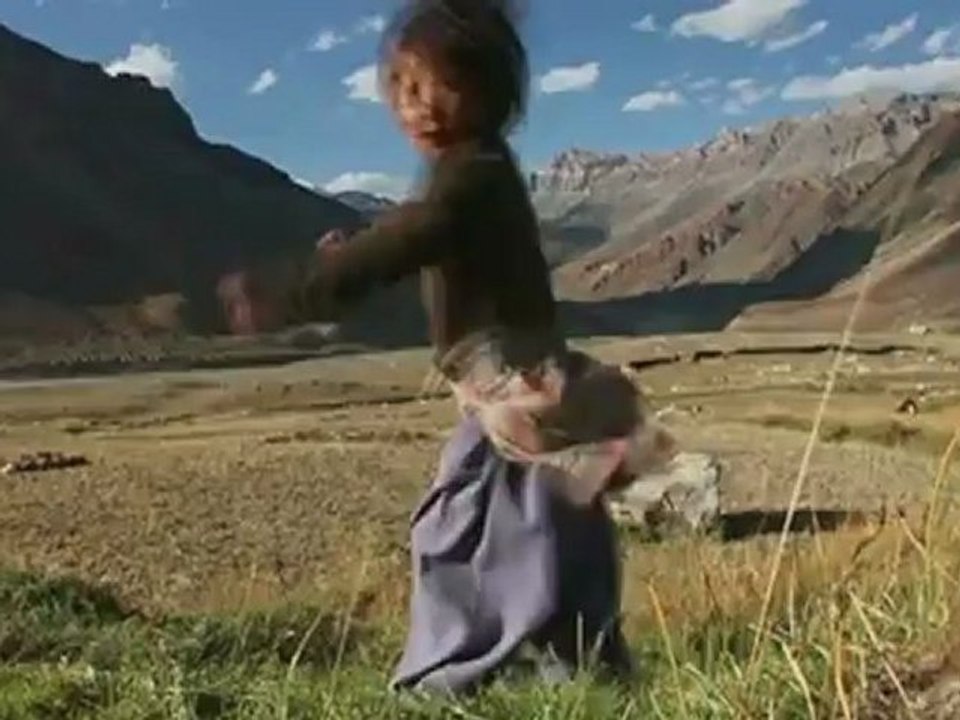 HIMALAYA LA TERRE DES FEMMES - Bande-annonce VO