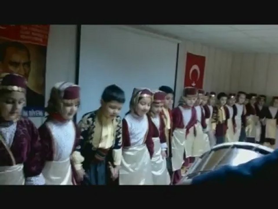 21 Mart Çok Amaçlı Salon Folklor Gösterisi