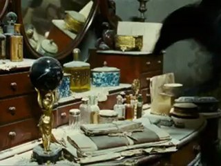 LA DAME EN NOIR - Bande-annonce VF