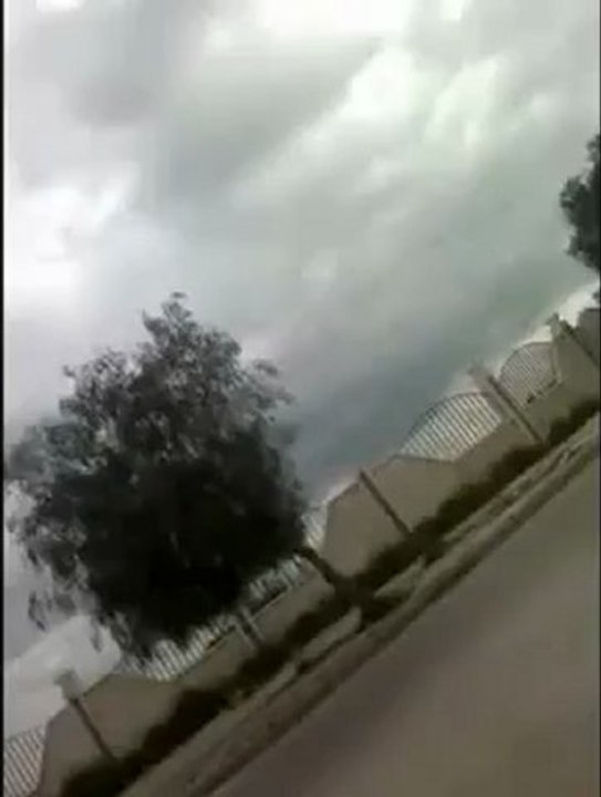 فري برس حماة المحتلة المتاريس والمصفحات امام أمن الدولة 12 4 2012 Hama