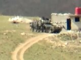 فري برس مقطع يظهر الدبابات فوق قرية كفير الزيت 11 4 2012