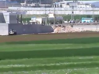 فري برس ريف حلب بيانون   تمركز ثلاث دبابات في بيانون 12 4 2012 Aleppo