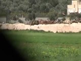 فري برس ريف حلب الاتارب محاولة لاخفاء الدبابات في الدبابات 12 4 2012 ج2 Aeppo