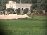 فري برس ريف حلب الاتارب محاولة لاخفاء الدبابات في الدبابات 12 4 2012 ج1 Aeppo