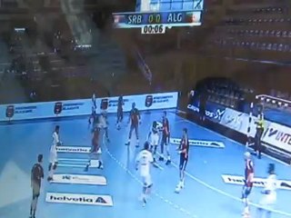 Algérie-Serbie, le geste "Fair-play" de Nenadic Petar