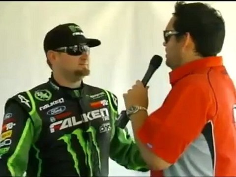 Jarod DeAnda Interviews Vaughn Gittin @ Round 6 of Formula Drift!