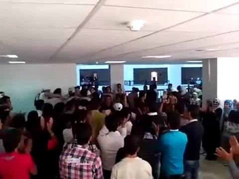 فري برس درعا المحطة مظاهرة احرار وحرائر كلية الاقتصاد 12 4 2012 ج3 Daraa