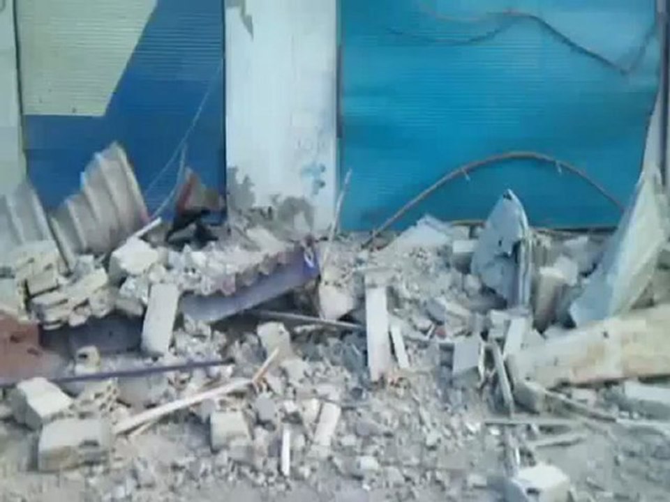 فري برس حمص القصير آثار الدمار والقصف الهمجي 12 4 2012 Homs