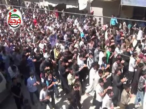 فري برس ادلب جرجناز المحروقة تخرج في مظاهرة حاشدة يوم الخميس تأكيد من ثوارها على استمرارهم في طريق النضال حتى اسقاط النظام 12 4 2012 Idlib