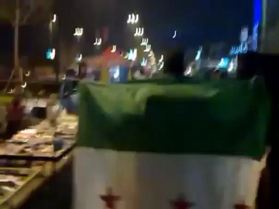 فري برس   احرار طرطوس العمريةساعة الصفر يا شبيحة طرطوس انتم ترفعون علم الصين في سوريا ونحن نرفع علم الاستقلال في الصين Tartus