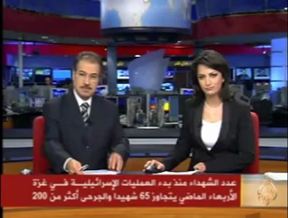 طواقم صحفية من بينها طاقم الجزيرة تعرضت لاطلاق نار في غزة