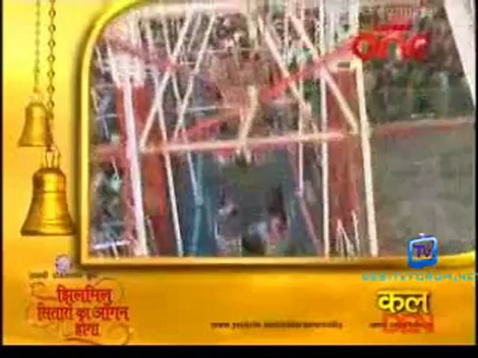 Jhilmil Sitaron Ka Aangan Hoga - 12th April 2012 pt4