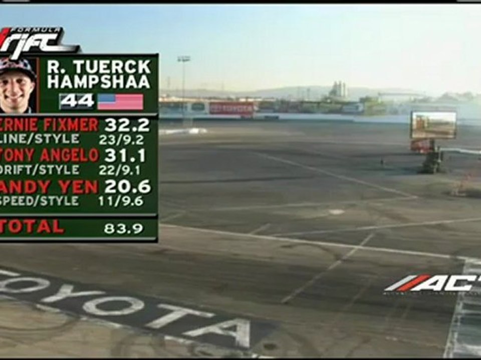 Tanner Foust scores a 81.1 during session 1 of qualifying for Formula Drift Round 7