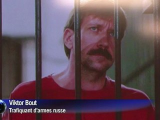 Le Russe Viktor Bout parle à la presse depuis sa prison