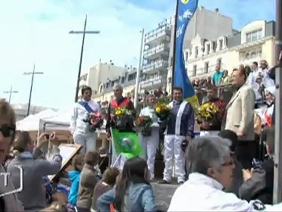 Des trotteurs sur la plage des Sables (Vendée)