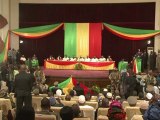 Presidente interino do Mali toma posse e faz ameaças