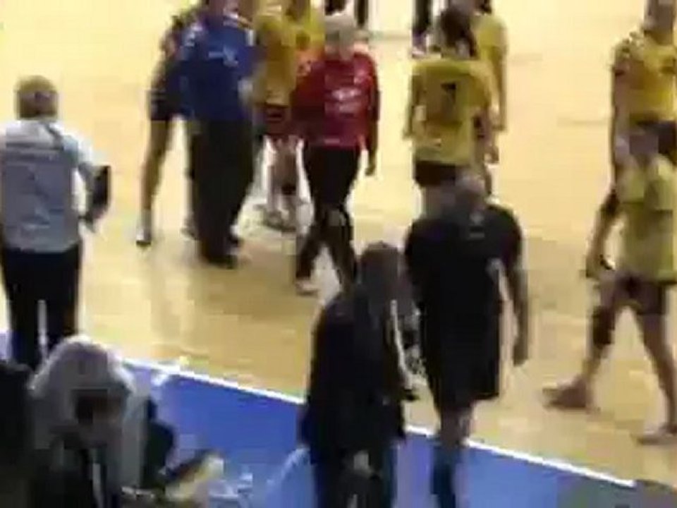 Bagarre Trefilov vs. Gumyanov / Russie Handball Féminin