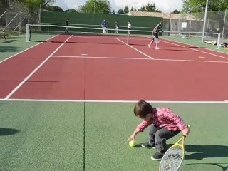 Leçon de tennis pour Florimond