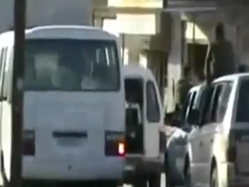 فري برس درعا بصرى الشام اقتحام المدينة من كتائب الأسد 11 4 2012 ج1 Daraa